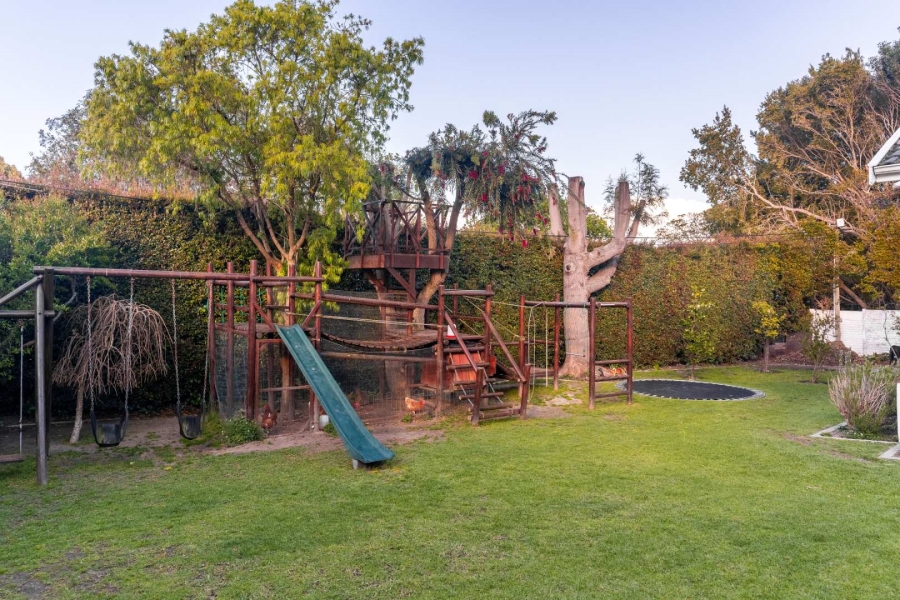 4 Bedroom Property for Sale in Constantia Western Cape